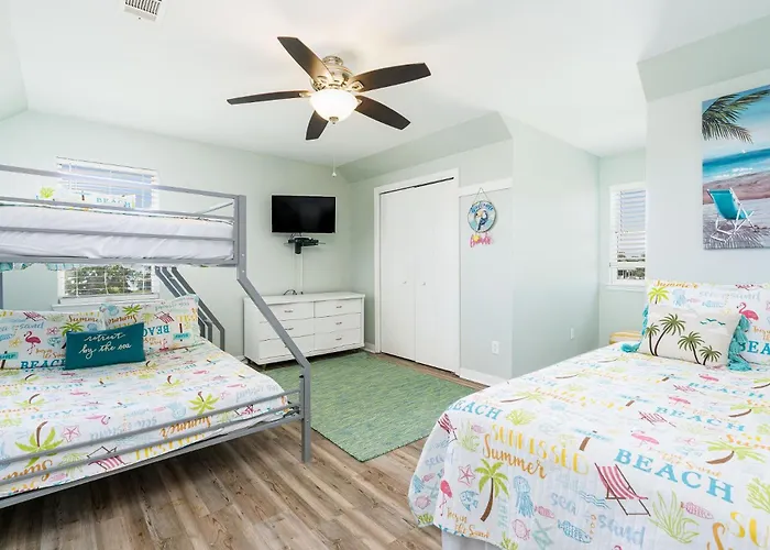 Wanderlust At Little Lagoon By Youngs Suncoast Holiday home *