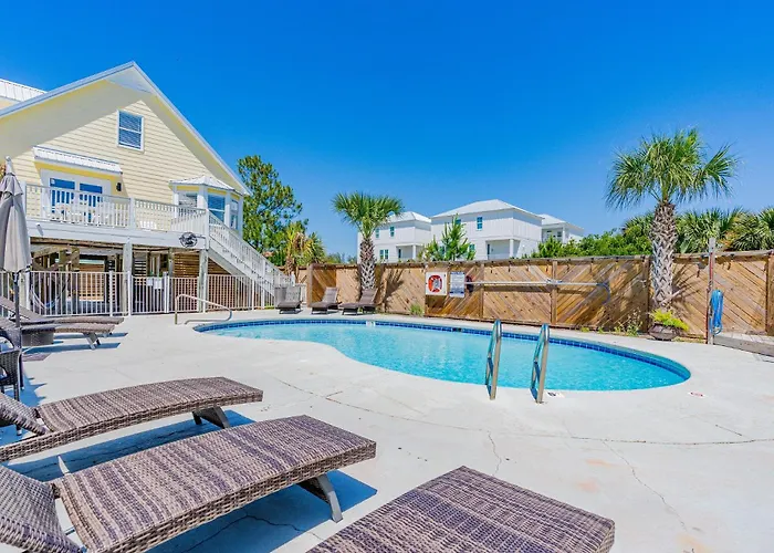 Wanderlust At Little Lagoon By Youngs Suncoast Holiday home